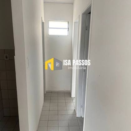Vendo Casa no Bairro Aruana (AT 180M² e AC 60,88m²)