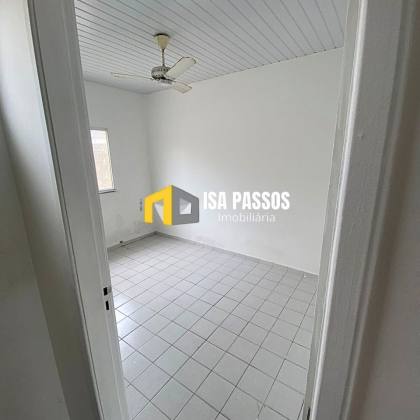 Vendo Casa no Bairro Aruana (AT 180M² e AC 60,88m²)
