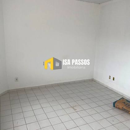 Vendo Casa no Bairro Aruana (AT 180M² e AC 60,88m²)