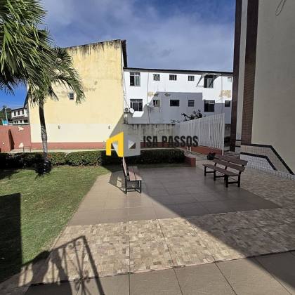 Apartamento Amplo no Condomínio JARDIM DAS ACÁCIA  (Bairro Ponto Novo)