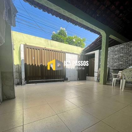 Casa Aconchegante com 200M² no Bairro Aeroporto e com Ponto Comercial