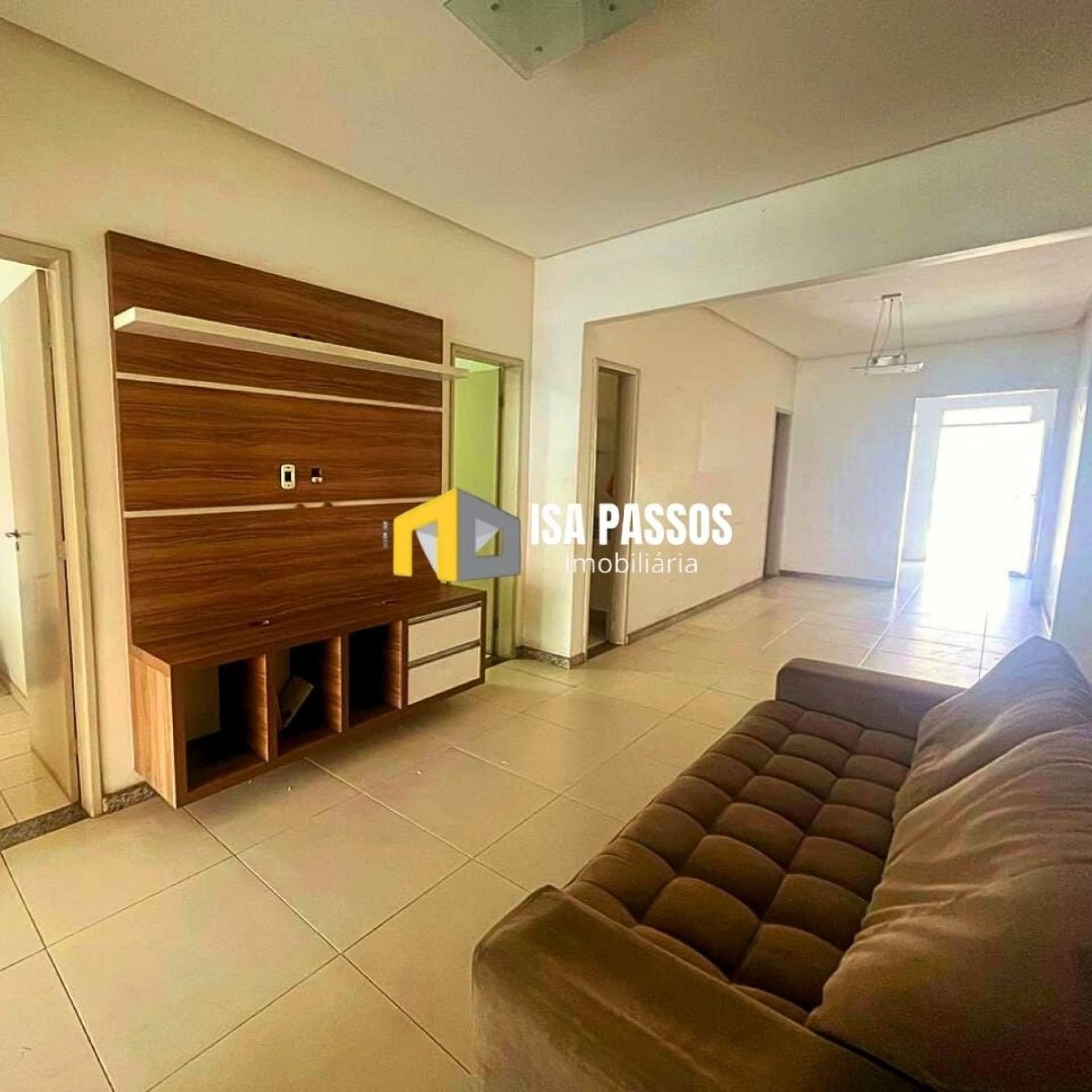 EXCELENTE! Casa REFORMADA com 175M² no Bairro Siqueira Campos, Ampla e Arejada! Aconchegante, no porcelanato e áreas molhadas revestidas.