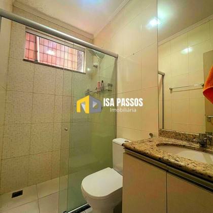 EXCELENTE! Casa REFORMADA com 175M² no Bairro Siqueira Campos, Ampla e Arejada! Aconchegante, no porcelanato e áreas molhadas revestidas.