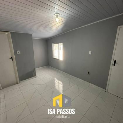 CASA COM 135M² NO CONJUNTO ALBANO FRANCO – RECÉM REFORMADA E DESOCUPADA!