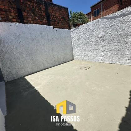 CASA COM 135M² NO CONJUNTO ALBANO FRANCO – RECÉM REFORMADA E DESOCUPADA!