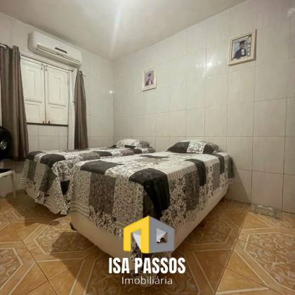 VENDO EXCELENTE Casa Ampla (Terreno 240M²) no BAIRRO ATALAIA (3 Minutos da Praia)