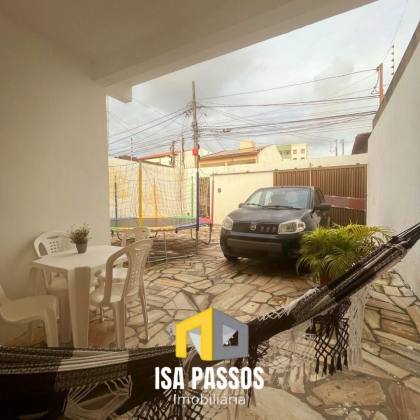 VENDO EXCELENTE Casa Ampla (Terreno 240M²) no BAIRRO ATALAIA (3 Minutos da Praia)