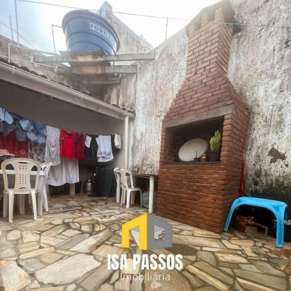 VENDO EXCELENTE Casa Ampla (Terreno 240M²) no BAIRRO ATALAIA (3 Minutos da Praia)