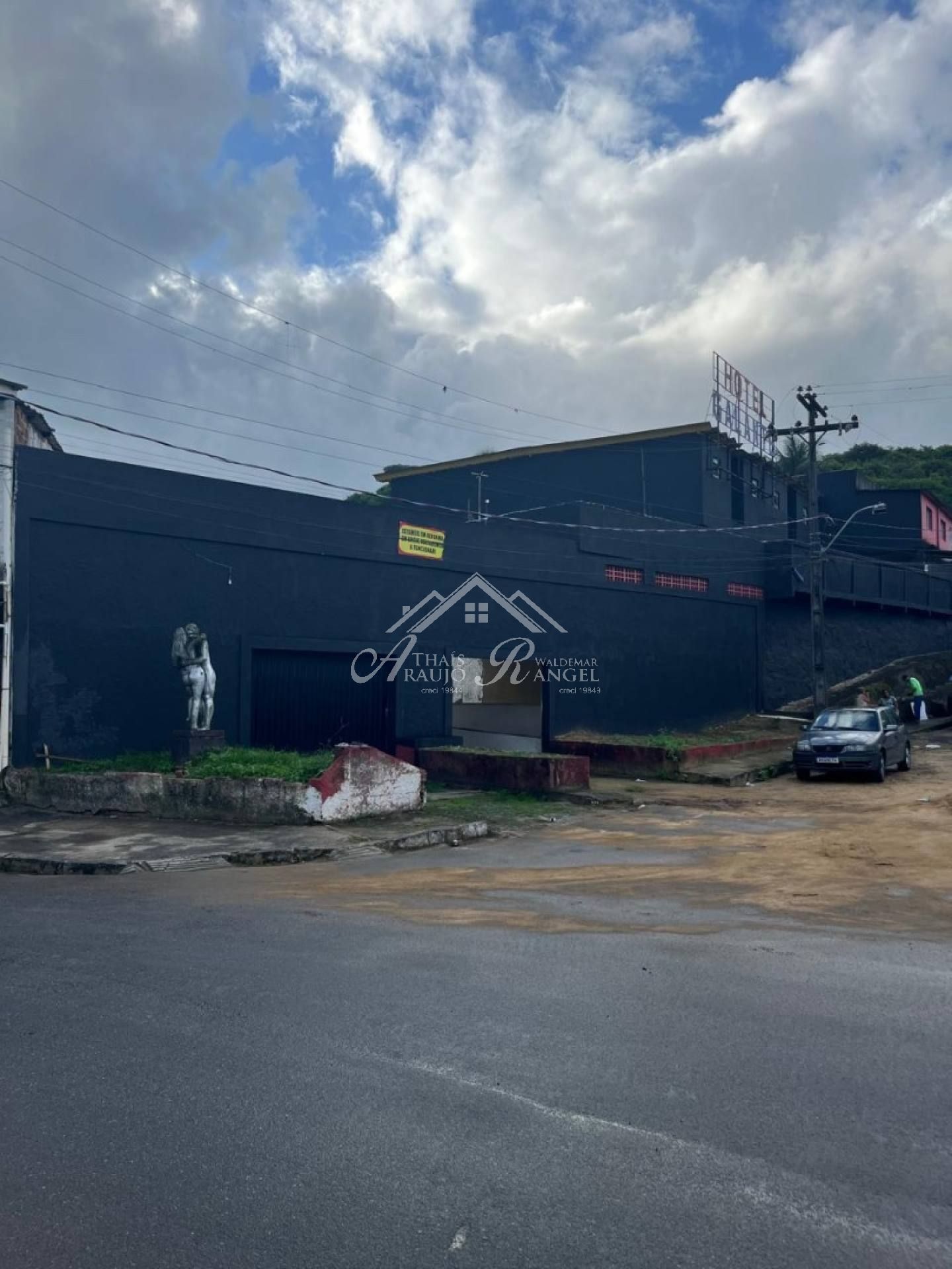 VENDO PRÉDIO COMERCIAL NA ZONA NORTE DE RECIFE/PE