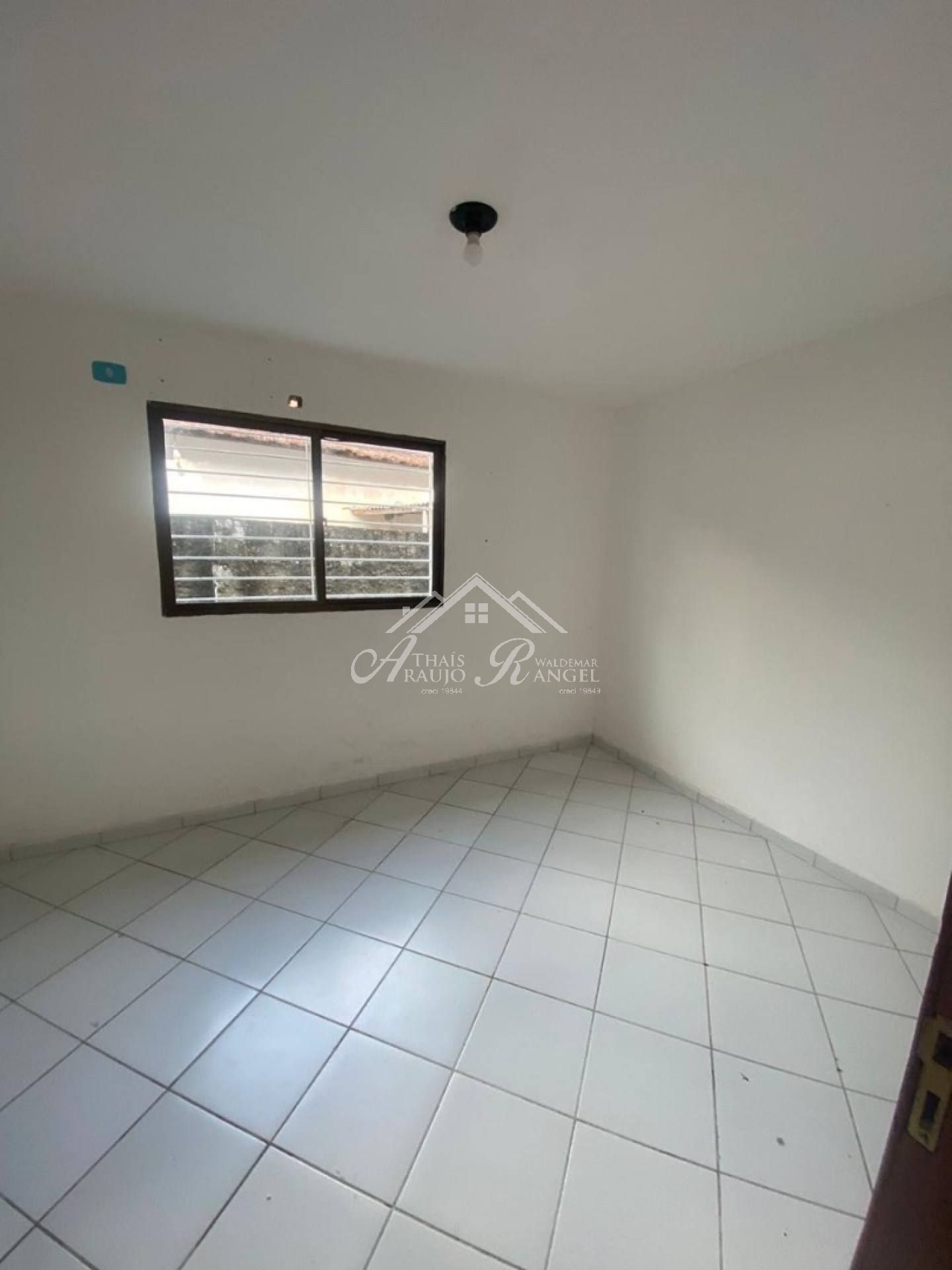 VENDO CASA NO BAIRRO VILA TORRES GALVAO PAULiSTA-PE