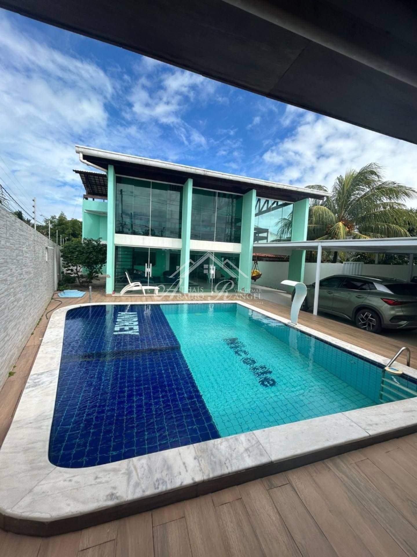 VENDO CASA DE ALTO PADRÃO EM MARIA FARINHA/PE