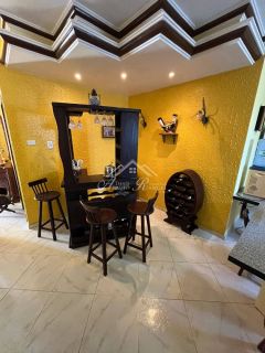 EMPREENDIMENTO COM SETE CASAS PARA VENDA