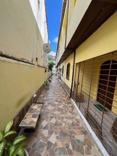 EMPREENDIMENTO COM SETE CASAS PARA VENDA