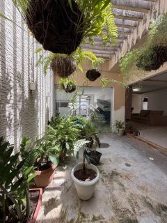 VENDO CASA PRÓXIMO A AV. BARAO DE SOUZA LEÃO/PE