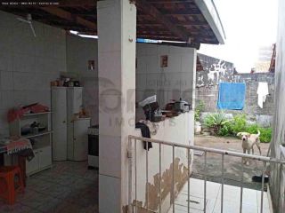 Casa Para Vender com 3 quartos no bairro Aruana em Aracaju