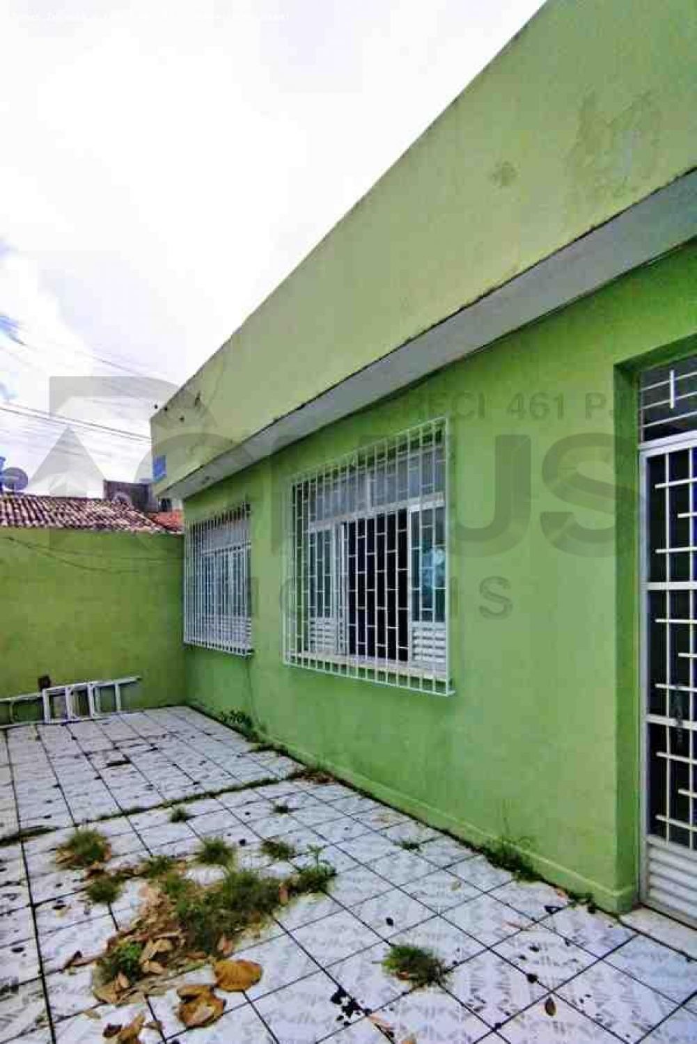 Casa Para Vender com 4 quartos no bairro Ponto Novo em Aracaju