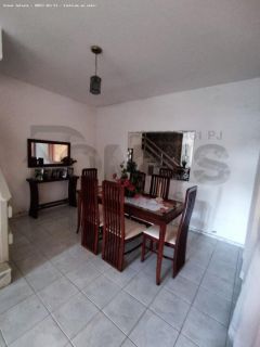 Casa Para Vender com 5 quartos, sendo 2 suítes no bairro São Conrado em Aracaju