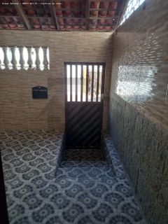 Casa Para Vender com 4 quartos, sendo 1 suíte no bairro Luzia em Aracaju