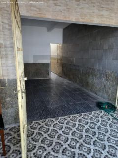 Casa Para Vender com 4 quartos, sendo 1 suíte no bairro Luzia em Aracaju