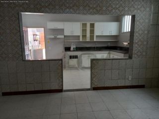 Casa Para Vender com 4 quartos, sendo 1 suíte no bairro Luzia em Aracaju