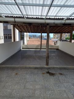 Casa Para Vender com 4 quartos, sendo 1 suíte no bairro Luzia em Aracaju