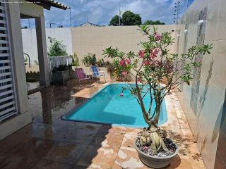Casa Para Vender (aceita troca) com 3 quartos, sendo 2 suítes no bairro Mosqueiro em Aracaju