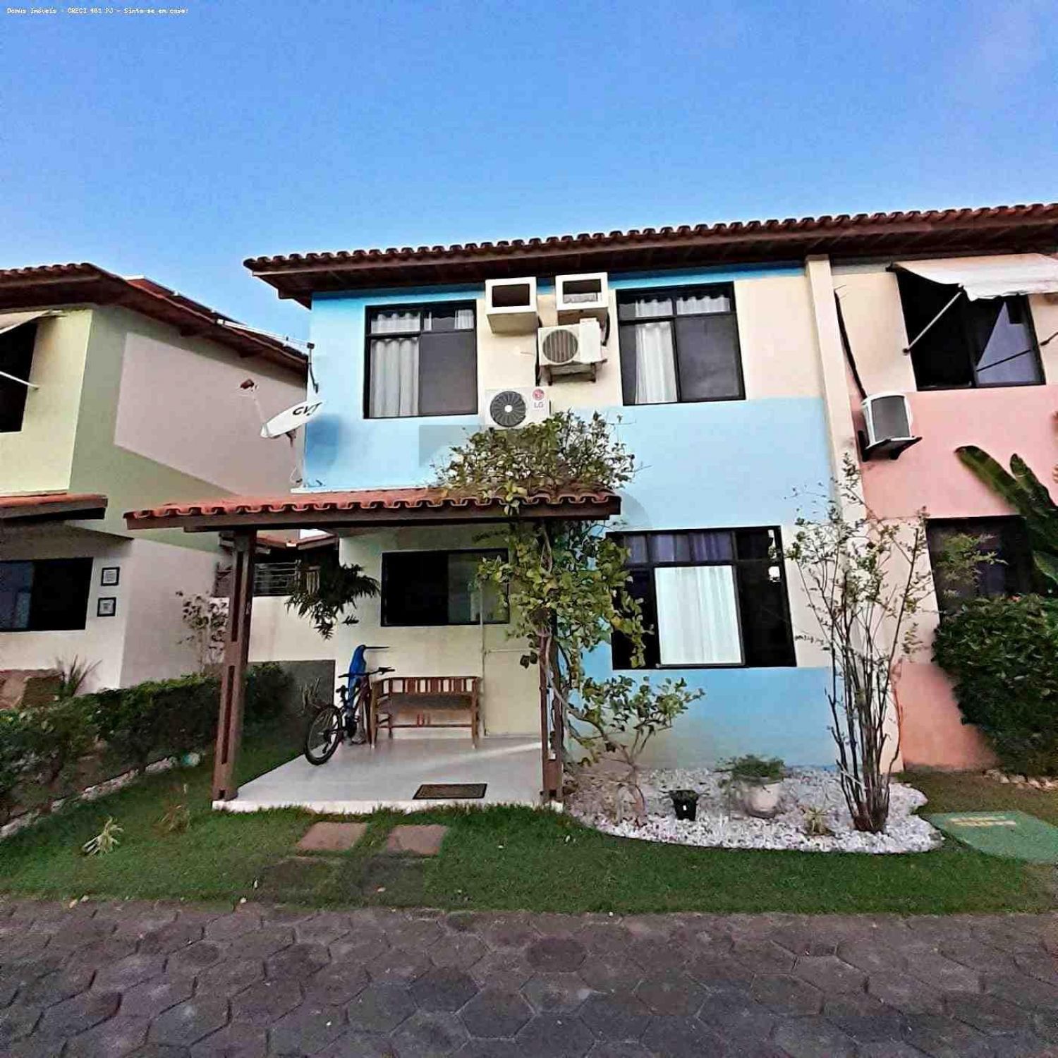 Casa de Condomínio Para Vender com 3 quartos, sendo 2 suítes no bairro Coroa do Meio em Aracaju