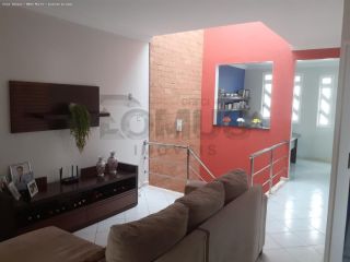 Casa Para Vender com 4 quartos 2 suítes no bairro Luzia em Aracaju