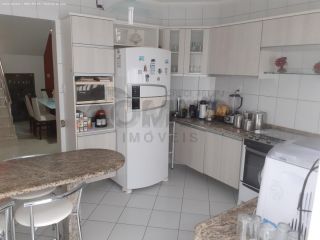 Casa Para Vender com 4 quartos 2 suítes no bairro Luzia em Aracaju