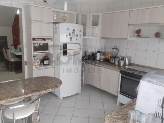 Casa Para Vender com 4 quartos 2 suítes no bairro Luzia em Aracaju
