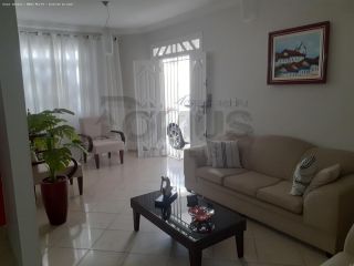 Casa Para Vender com 4 quartos 2 suítes no bairro Luzia em Aracaju