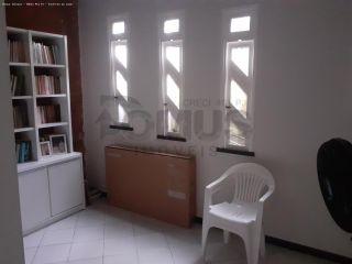 Casa Para Vender com 4 quartos 2 suítes no bairro Luzia em Aracaju