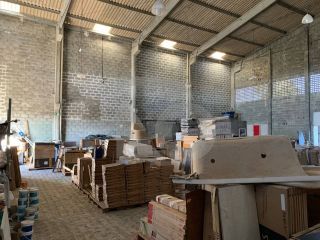 Galpão / Depósito / Armazém Para Vender com 1 quarto no bairro Aruana em Aracaju