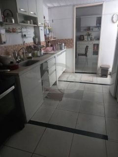 Casa Para Vender com 3 quartos no bairro Aruana em Aracaju