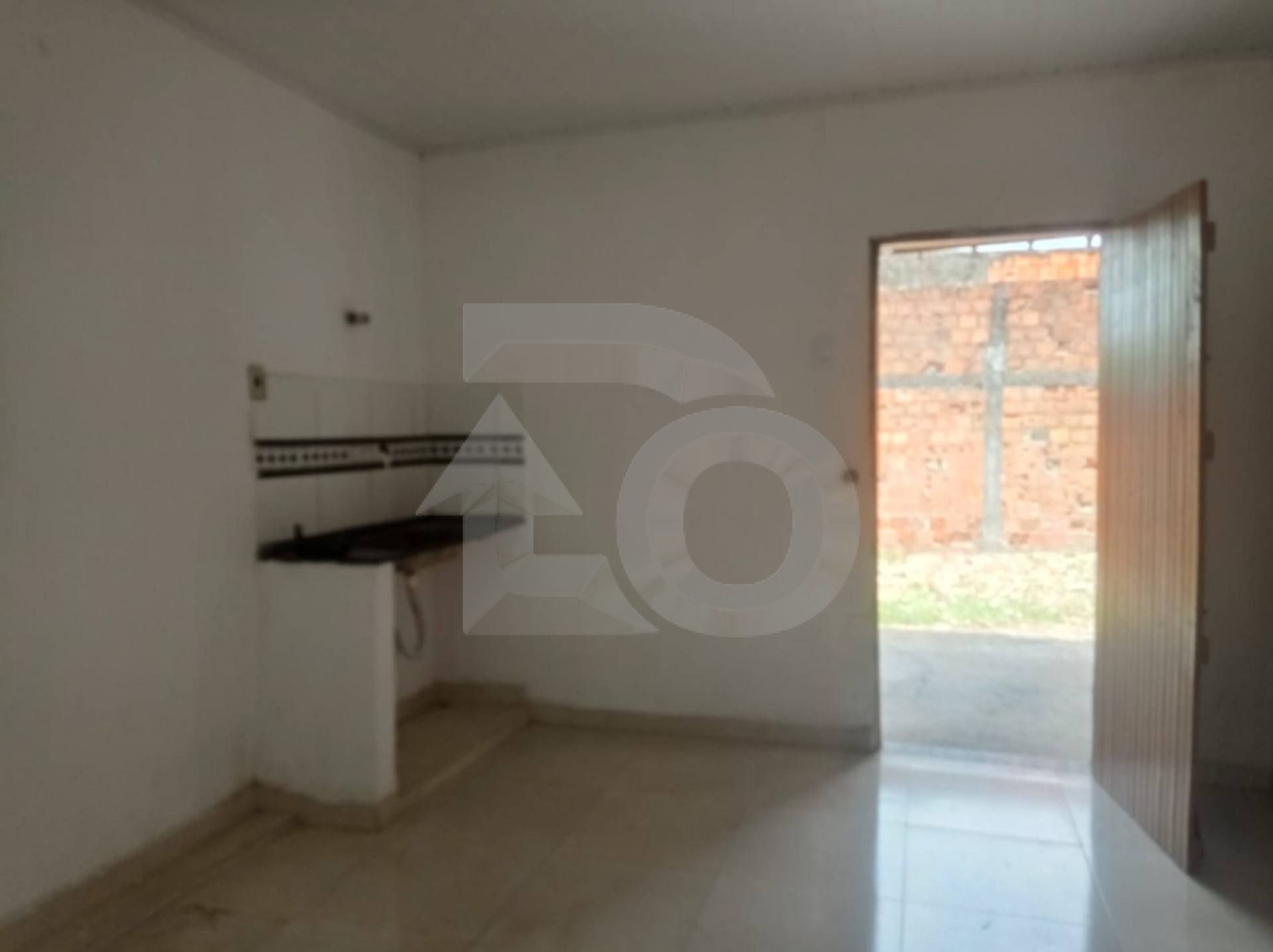 Casa Para Vender com 4 quartos no bairro Industrial em Aracaju
