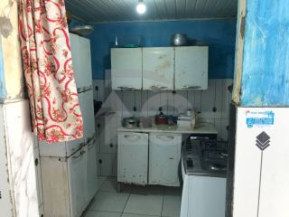 Casa Para Vender com 3 quartos no bairro Dezoito do Forte em Aracaju