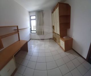 Apartamento Para Vender com 4 quartos 2 suítes no bairro Farolândia em Aracaju