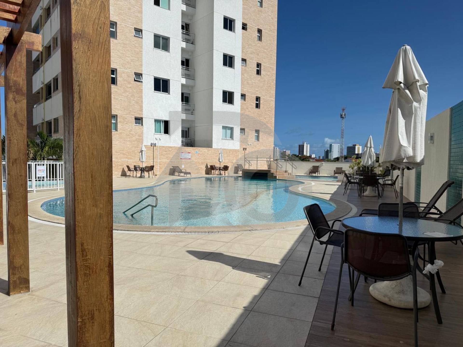 Apartamento Para Vender com 3 quartos 2 suítes no bairro Luzia em Aracaju