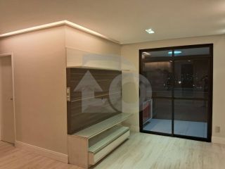 Apartamento Para Vender com 3 quartos 1 suíte no bairro Grageru em Aracaju
