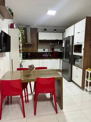 Casa Para Vender com 3 quartos 2 suítes no bairro Jabotiana em Aracaju