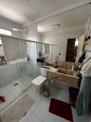 Casa Para Vender com 3 quartos 2 suítes no bairro Jabotiana em Aracaju