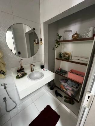 Casa Para Vender com 3 quartos 2 suítes no bairro Jabotiana em Aracaju
