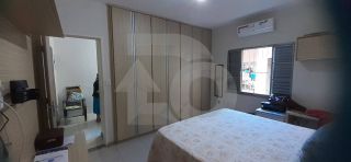 Casa Para Vender com 4 quartos 2 suítes no bairro Santa Lúcia em Aracaju