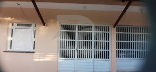 Casa Para Vender com 4 quartos 2 suítes no bairro Santa Lúcia em Aracaju