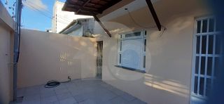 Casa Para Vender com 4 quartos 2 suítes no bairro Santa Lúcia em Aracaju