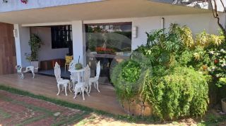 Casa Para Vender com 4 quartos 2 suítes no bairro Atalaia em Aracaju