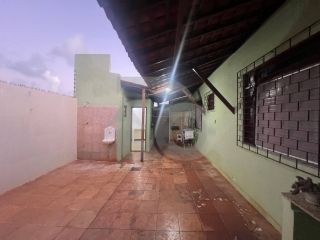 Casa Para Vender com 5 quartos 1 suíte no bairro Coroa do Meio em Aracaju