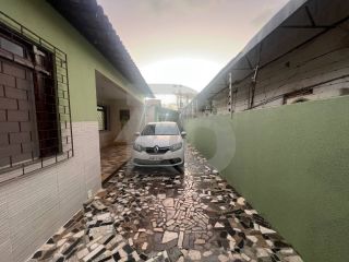 Casa Para Vender com 5 quartos 1 suíte no bairro Coroa do Meio em Aracaju