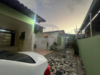 Casa Para Vender com 5 quartos 1 suíte no bairro Coroa do Meio em Aracaju