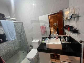 Casa Para Vender com 5 quartos 1 suíte no bairro Coroa do Meio em Aracaju